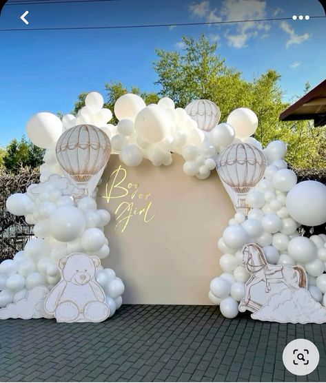 All White Gender Reveal Party Ideas, Gender Reveal Ideas White, Baby Shower Blanco, Neutral Gender Reveal Ideas, White Gender Reveal, Baby Shower Chic, Fancy Baby Shower, Gender Reveal Baby Shower Themes, Baby Lamb Baby Shower