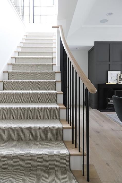 Terrific Cost-Free Carpet Stairs with iron spindles Popular One of the fastest approaches to revamp your tired old staircase is to cover it with carpet. While c #Carpet #CostFree #iron #Popular #spindles #Stairs #Terrific Black Staircase, Iron Spindles, White Staircase, Staircase Runner, Wood Handrail, Light Art Installation, Staircase Handrail, House Staircase, Staircase Remodel