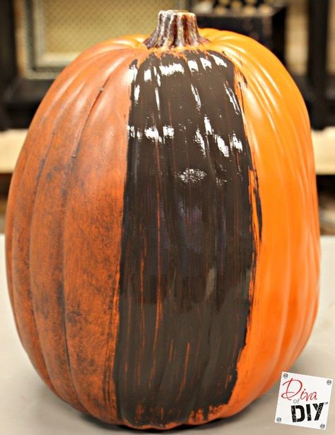 It takes just two steps, but it will make your faux pumpkins look realistic and rustic year after year! Fake Pumpkins, Rustic Halloween, Plastic Pumpkins, Rustic Fall Decor, Faux Pumpkins, Fall Thanksgiving Decor, Fall Deco, Front Porches, Diy Pumpkin