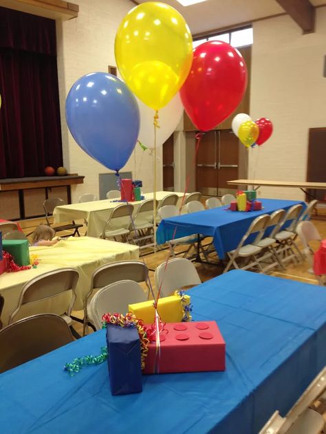 6077c175bcf0cd9a59c11c3c07392882.webp (736×981) Lego Party Decorations, Lego Themed Party, Lego Theme, Pretty Balloons, Ninjago Birthday, Ninjago Party, Lego Birthday Party, Batman Birthday, Lego Birthday