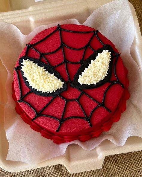 Spiderman Birthday Cake Aesthetic, Mini Spiderman Cake, Mini Cake Spiderman, Spiderman Pasta, Spiderman Cake Birthday, Birthday Cake Spiderman, Spiderman Torte, Spiderman Cakes, Cake Spiderman