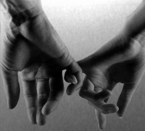 pinky hold.     love holding my husband hand!:-) Art Of Love, Hands Holding, Pinky Promise, Hold My Hand, Hold Me, No Me Importa, Hopeless Romantic, A Black, Two Hands