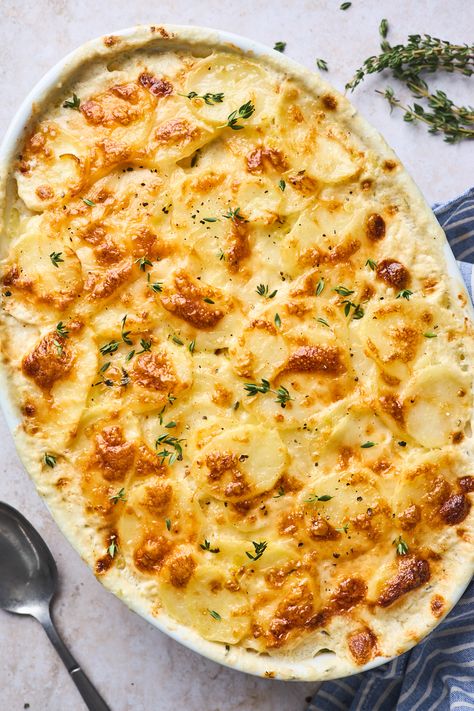 Scallop Potatoes, Potato Sauce, Creamy Scalloped Potatoes, Easy Roast Chicken, Roast Fish, Creamed Leeks, Scalloped Potatoes Cheesy, Raw Potato, Scalloped Potato Recipes