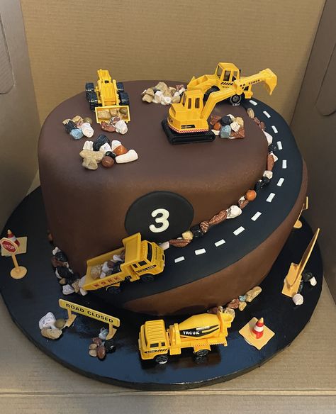 Construction Site Cake, Construction Birthday Party Cakes, Construction Theme Cake, Excavator Cake, Digger Cake, Amazing Cake Decorating, Construction Birthday Cake, Toddler Birthday Cakes, 4de Verjaardag