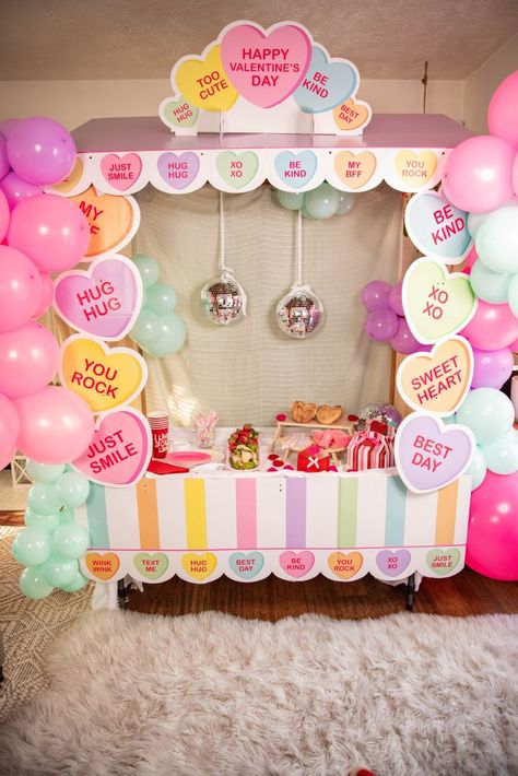 Galentines Day Make and Take DIY Craft Party with balloon arches and conversation hearts Conversation Heart Party, Girly Baby Shower Themes, Diy Craft Party, Galentine's Party, Month Ideas, February Month, Party Zone, Celebrating Friendship, Girl Time