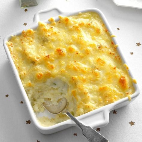 Swiss Restaurant, Swiss Cheese Recipes, Potato Casseroles, Recipes Potatoes, 8x8 Pan, Easter Dinner Recipes, Cheese Potatoes, Cheesy Potatoes, Potatoes Recipe