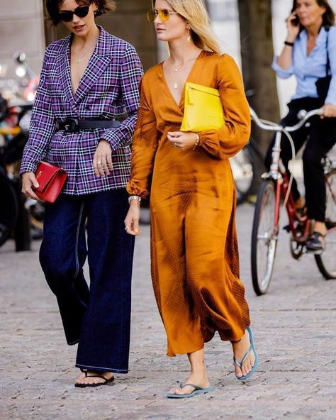 The Best Flip Flops to Wear With Your Summer Dresses Haviana Flip Flops Outfits, Best Flip Flops, Italian Fashion Street, Italian Street, Stylish Summer Outfits, Fashion People, Street Style Inspiration, Friends Fashion, Mode Inspo