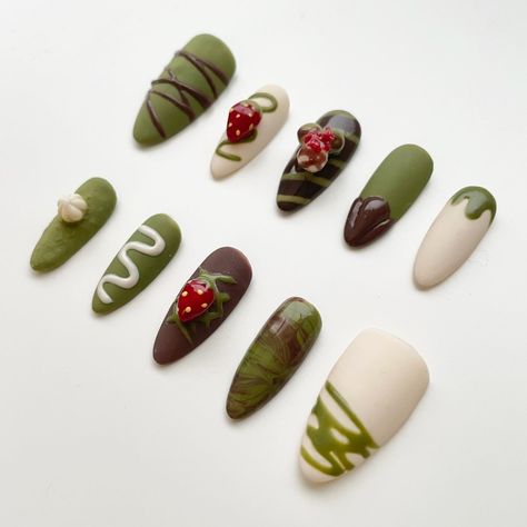 strawberry matcha chocolate 🍓🍵🍫 . . . #nail #nailart #nailsnailsnails #naildesign #nailtech #nailartist #nails2inspire #nailinspiration #nailinspiration #nailarts #pressonnails #pressonnailset #pressonnailsforsale #pressons #pressonnailbusiness #pressonsforsale #pressonsforsale #pressonsets#pressonnails #nailinspo Matcha Inspired Nails, Matcha Nail Art, Chocolate Strawberry Nails, Strawberry Matcha Nails, Milk Tea Nails, Chocolate Nails Design, Matcha Nail, Matcha Nails, Pretty Fingers