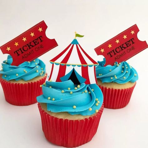 15 Thrilling Carnival Theme Party Decoration Ideas This Year Carnival Themed Party Food, Circus Theme Party Food, Circus Theme Cupcakes, Carnival Theme Party Decorations, Carnival Party Foods, Carnival Birthday Cakes, Carnival Foods, Carnival Props, Carnival Birthday Theme