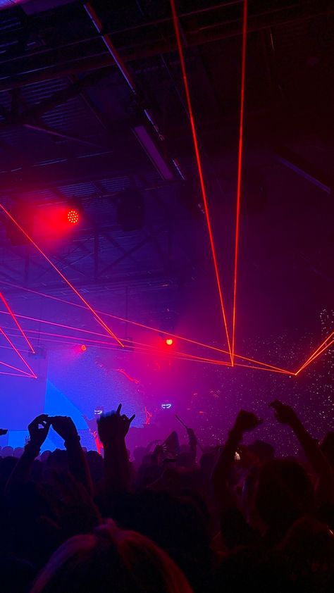 Dance Vibes Aesthetic, Warehouse Rave, Laser Aesthetic, Dance Vibes, Night Club Dance, Rave Aesthetic, Club Dancing, Night Club Aesthetic, Festival Aesthetic