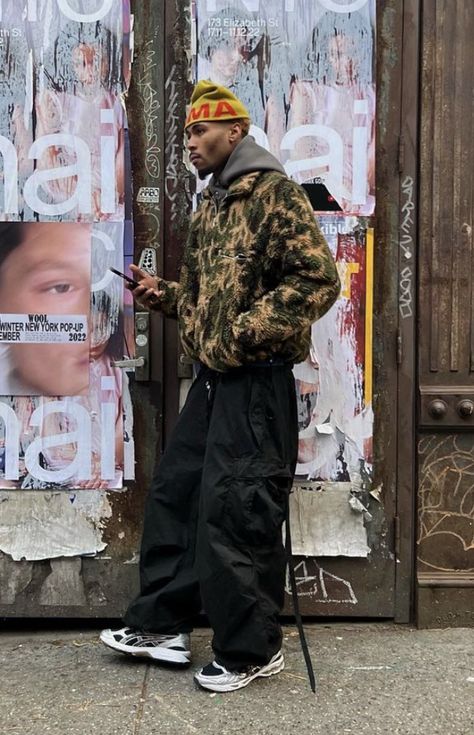 Camo Jacket Outfit Men, Brooklyn Street Style, Camo Jacket Outfit, Camo Outfit, Skater Outfit, Streetwear Inspo, Camo Outfits, Black Men Street Fashion, Streetwear Fits