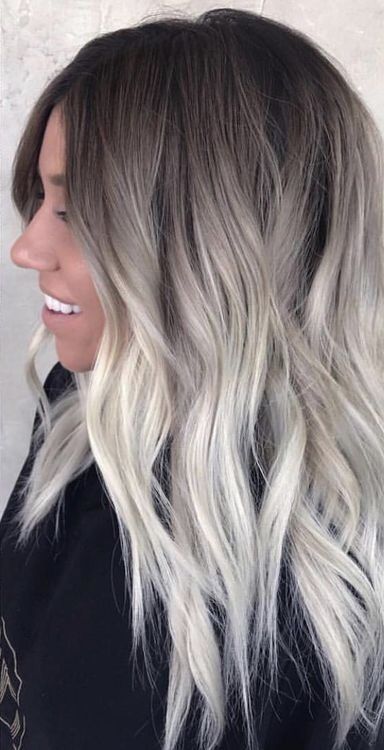 Ombre Hair Color Platinum Blonde, Hair Styles2023 Trends, White Hair Grown Out Roots, Root Melt Silver Hair, Smokey Platinum Blonde Hair, Platinum Ash Blonde Balayage, Dark Blonde And Gray Hair, Ombre Hair Platinum Blonde, Bronde Balayage Icy