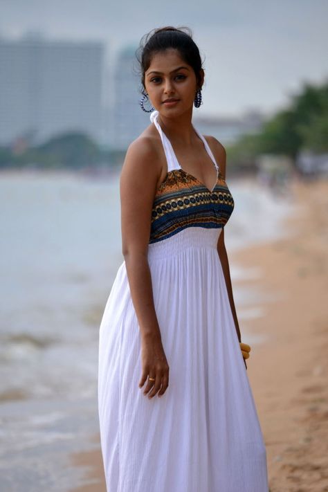 monal gajjar Monal Gajjar, Hottest Pic, Hot Pics, Cute Celebrities, Fashion Street, Indian Dresses, Strapless Dress, To Start, Thread