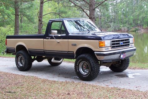 1989 Ford F-150 (That's just like my truck, except mine is blue and white ~KB) Truck Accessories Ford, Diesel Trucks Ford, Ranger Truck, Ford Ranger Truck, Lifted Ford, Old Ford Trucks, Classic Ford Trucks, Ford 4x4, Classic Pickup Trucks