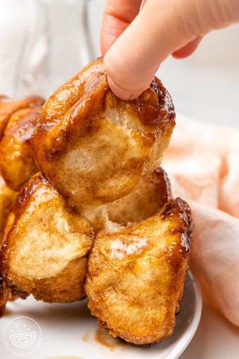 Monkey Bread With Homemade Dough, Baking With Yeast Recipes, Monkey Bread Homemade Dough, Monkey Bread Dough Recipe, Yeast Dough Ideas, Diy Monkey Bread, Sweet Yeast Recipes, Homemade Honey Buns Baked, Desserts With Bread Flour