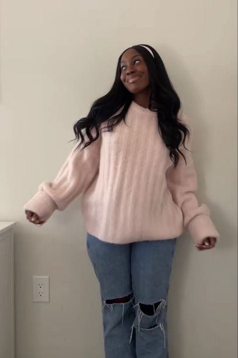 Light Pink Crewneck Outfit, Coquette Midsize Outfits, Cute Princess Aesthetic, Beige Sweatshirt Outfit, Light Pink Sweater Outfit, Sweater Outfits Black Women, Modest Pink Dress, Pink Sweater Outfits, Pink Sweater Fall