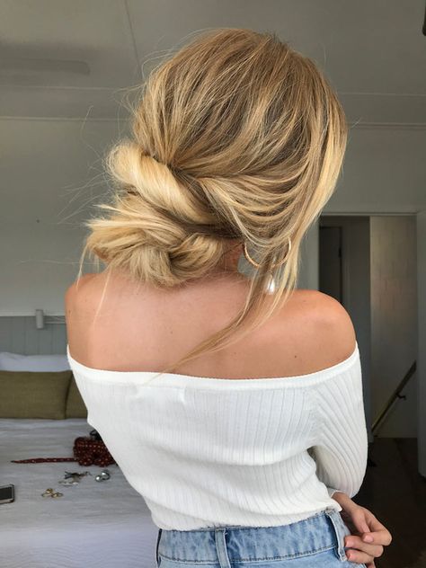 10 Best Hair Extension Hairstyles To Do | Sitting Pretty Hairstyles For Hair Extensions, Extension Hair Styles, Hair Extension Hairstyles, How To Bun, Low Pony Hairstyles, Hairstyles For Hair, Easy Hair Extensions, Extension Hairstyles, Top 10 Hairstyles