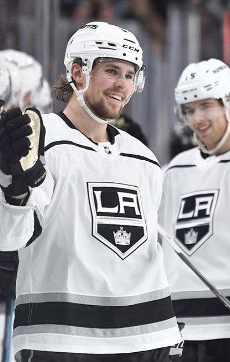 Kings Hockey Game Outfit, Adrian Kempe Hockey, Adrian Kempe, Hockey Game Outfit, Hockey Photos, Nhl Hockey Players, La Kings Hockey, Kings Hockey, Hockey Boys