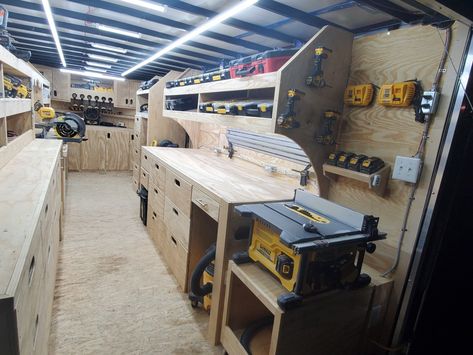 Box Trailer Workshop, Enclosed Trailer Ideas Camping, Enclosed Trailer Shop Ideas, Cargo Trailer Workshop, Work Trailer Setup, Trailer Tool Storage Ideas, Work Trailer Organization, Construction Trailer Setup, Work Trailer Organization Ideas