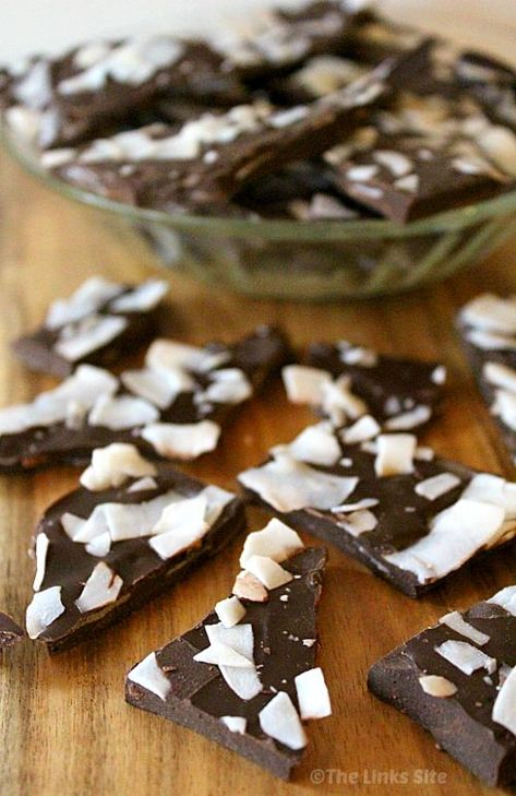 This 2 ingredient coconut bark is super quick and easy to make! thelinkssite.com #chocolate #sweets #recipe #snack Dessert Auction, Coconut Bark, College Recipes, Dark Chocolate Coconut, Dark Chocolate Bark, Easy Candy Recipes, Rustic Recipes, Homemade Dessert, Candy Recipes Homemade