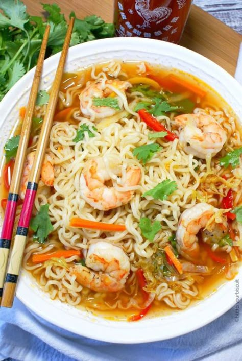 Spicy Shrimp Ramen, Seafood Ramen, Salad Art, Shrimp Ramen, Sweet Custard, Spicy Seafood, Cream Salad, Salad Appetizer, Resep Seafood