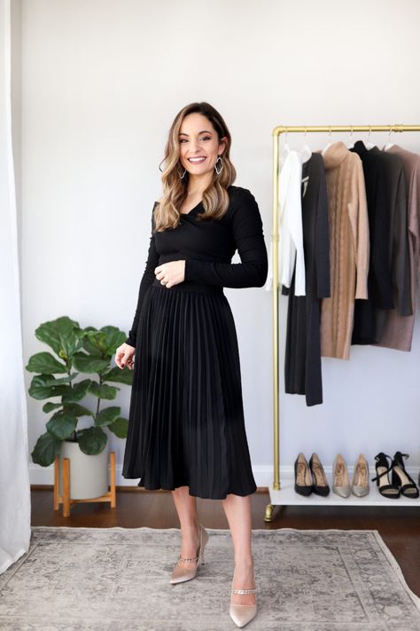 Fall & Winter Outfits Archives - Page 2 of 14 - Pumps & Push Ups Elegant Causal Outfits, All Black Modest Outfit, Black Skirt Work Outfit, Black Dress Winter Outfit, Office Party Outfits, Casual Holiday Outfits, Winter Party Outfit, Casual Party Outfit, Midi Skirt Outfit