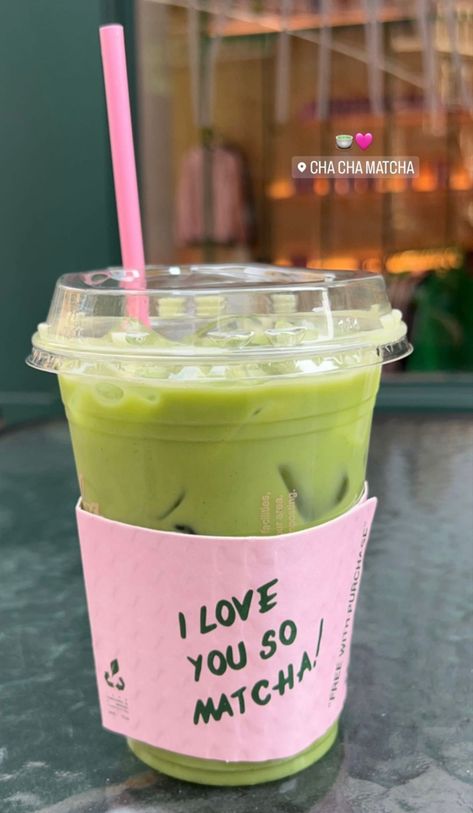 Matcha aesthetic Matcha Latte, Food Obsession, Pretty Food, Cute Food, Fun Drinks, Aesthetic Food, Coffee Drinks, Good Eats, Green Tea