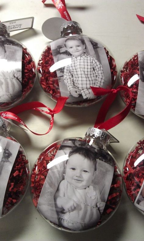 Juleverksted For Barn, Photo Christmas Ornaments, Mom Christmas, Diy Christmas Decorations, Christmas Ornaments Homemade, Photo Ornaments, Noel Christmas, Christmas Photo, Origami Crafts