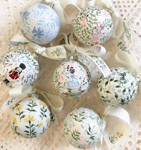 Riley Sheehey on Instagram: “Update- thank you so much for your support! We did sell out this morning- unfortunately, as original paintings/ornaments are all handmade,…” Riley Sheehey, Hand Painted Bauble, Natural Christmas Decor, Xmas Baubles, Friend Crafts, Easter Egg Crafts, Egg Crafts, Holiday Break, Natural Christmas