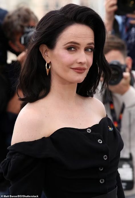 Eva Green shows off her hourglass figure in a black off-the-shoulder shirt and a stylish skirt as she joins her fellow jurors at Cannes Film Festival | Daily Mail Online Miss Green, Artist Film, Tuesday Afternoon, Off Shoulder Shirt, Stylish Skirts, Eva Green, French Actress, Jane Fonda, Shoulder Shirts