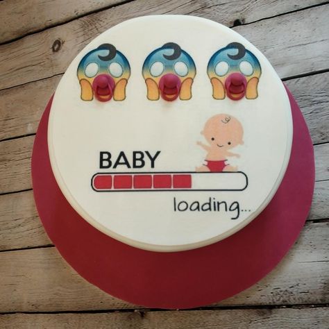 Baby loading - cake by nef_cake_deco Pregnancy Announcement Cake, Baby Announcement Cake, Baby Shower Pasta, Pregnant Cake, Baby Loading, Turkey Handprint, Friend Scrapbook, Shower Hair, Cake For Husband