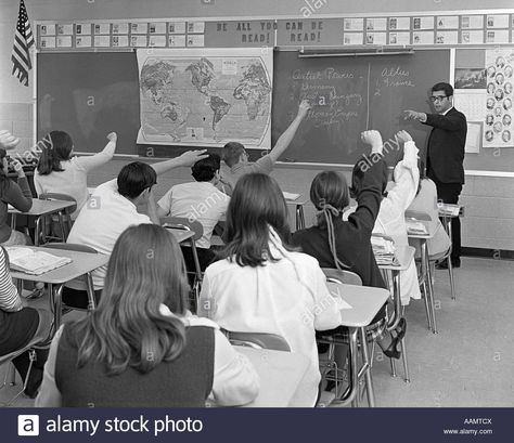 70s Classroom, Map History, 1970s Men, Bridge To Terabithia, History Class, Live News, School Classroom, Chalkboard, World Map