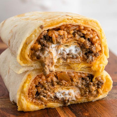 Taco Bell Beef Quesarito, Chicken Quesarito Recipe Taco Bell, Quesorito Burrito, Quesarito Recipe Taco Bell, Taco Bell Quesarito Recipe, Taco Bell Quesarito, Quesarito Recipe, Taco Bell Recipes, Eating On A Dime