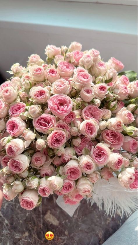 Luxury Bouquet, Luxury Flower Bouquets, White And Pink Roses, Pink Rose Bouquet, Creative Flower Arrangements, Boquette Flowers, Prom Flowers, Roses Bouquet, Nothing But Flowers