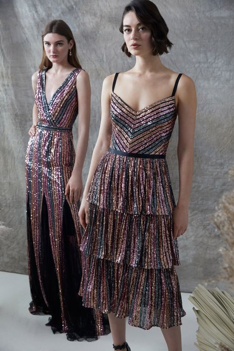 Marchesa Notte Pre-Fall 2020 Fashion Show - Vogue Marchesa Fashion, Fancy Gowns, Nice Style, Fashion Inspiration Design, 2020 Fashion, Marchesa, Fashion 2020, Vogue Paris, Pre Fall