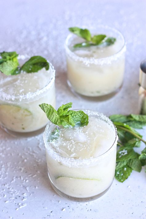 Coconut Lime Cocktail, Coconut Milk Cocktails Alcohol, Mocktail With Coconut Milk, Pineapple Coconut Rum Drink, Coconut Pineapple Cocktail, Rum Coconut Milk Cocktail, Coconut Milk Mocktail, Coconut Milk Cocktail Recipes, Pineapple Coconut Mojito