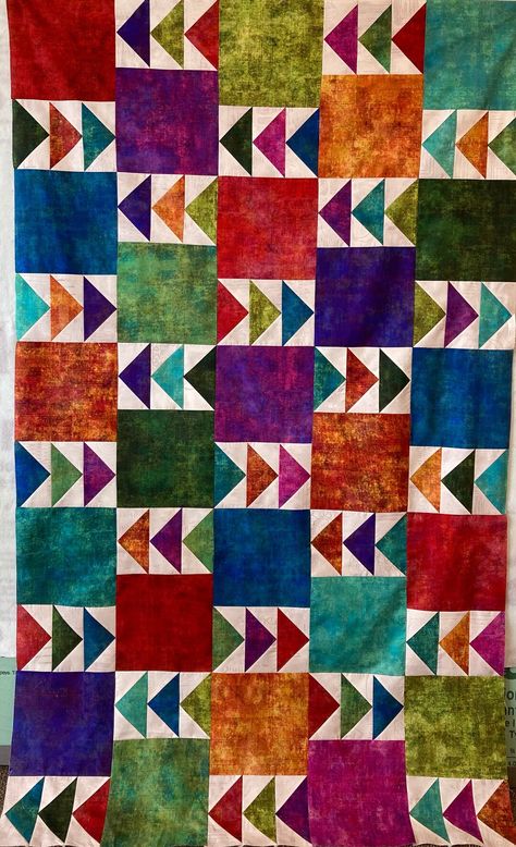 Quilt Patterns Flying Geese, Quilt Edging Ideas, Flying Geese Quilt Ideas, Flying Geese Quilt Pattern, Flying Geese Quilt, Scrappy Quilt Patterns, Quilt Sewing Patterns, Batik Quilts, Scrap Quilt Patterns