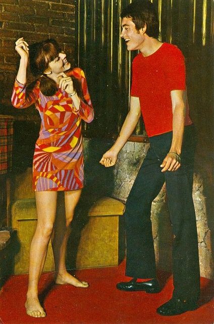 Picture 60s Couple, 70s Couple, 60s Aesthetic, Swinging 60s, 70s Aesthetic, Vintage Party, 1960s Fashion, 60s Fashion, Vintage Photographs