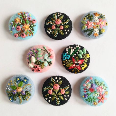 Mini Embroidery Patterns, Tiny Embroidery, Embroidery Buttons, Button Embroidery, Embroidered Buttons, Embroidery Brooch, Miniature Embroidery, Handmade Buttons, Fabric Brooch