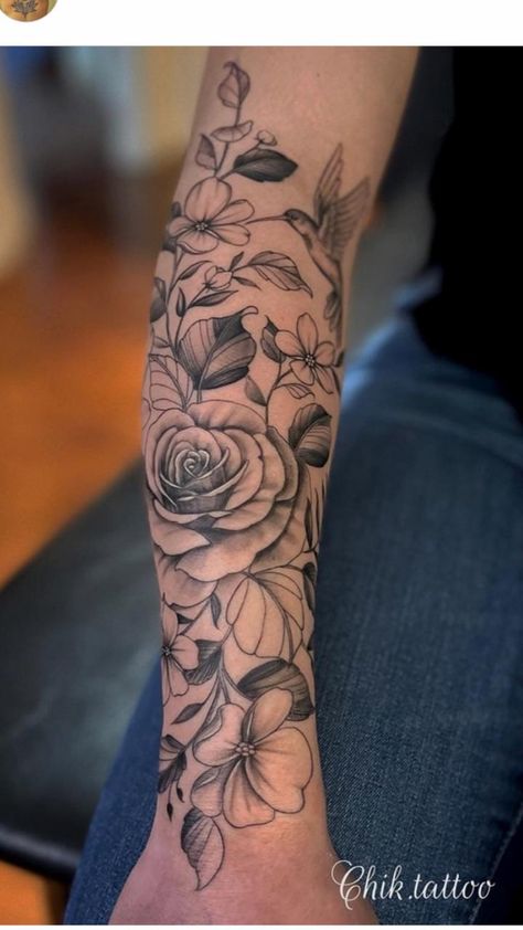 Floral Forearm Tattoo Women, Floral Half Sleeve Tattoo, Half Sleeve Tattoos Forearm, Beautiful Flower Tattoos, Floral Tattoo Sleeve, Forearm Tattoo Women, Shoulder Tattoos, Flower Tattoo Sleeve, Pretty Tattoos For Women