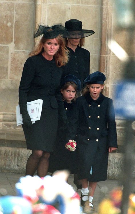 Sarah Ferguson, Duchess of York, with her daughters Eugenie and Beatrice. - TownandCountrymag.com Sarah Duchess Of York, Princess Diana Family, Prinz William, Reine Elizabeth Ii, Diana Princess Of Wales, Royal Family England, Princes Diana, Sarah Ferguson, Duchess Of York