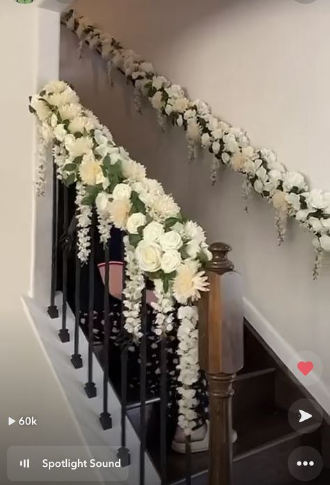 Top Of Stairs Decor, Wedding Stairs, Wedding Gift Hampers, Afghan Fashion, Stair Decor, Outdoor Wedding Decorations, Wedding Decor Elegant, Diy Wedding Decorations, Wedding Coordinator