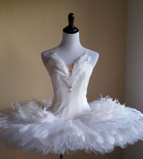 odette Ballerina Halloween Costume, Swan Lake Costumes, Ballet Costumes Tutus, Swan Lake Ballet, Ballet Russe, Ballerina Costume, Tutu Ballet, Ballet Costume, Ballerina Tutu