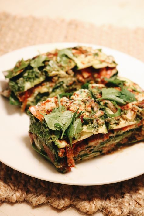 Raw Vegan Lasagne — liv harper Vegan Lasagna Recipe Zucchini, Raw Vegan Lasagna, Raw Vegan Thanksgiving Recipes, Raw Lasagna, Vegan Zucchini Lasagna, Pb Recipes, Raw Vegan Recipes Easy, Raw Vegan Dinners, Vegan Lasagna Recipe