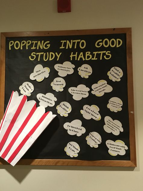 3-D popcorn bulletin board. Bucket pops out. Study tips board. Academic theme. Popcorn Bulletin Board, Easter Bulletin Boards, Deco Cinema, High School Bulletin Boards, College Bulletin Boards, Bulletin Boards Theme, Work Bulletin Boards, Diy Bulletin Board, Ra Bulletins