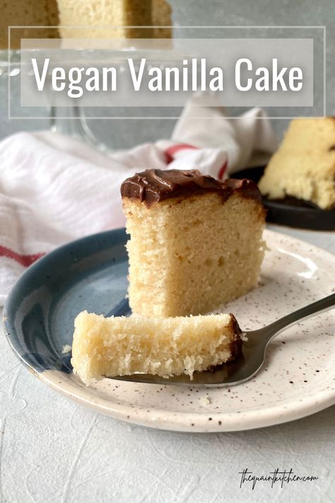 Organic Cake Recipe, Quaint Kitchen, Ella Vegan, Vegan Vanilla Cake, Cake Style, Vegan Baking Recipes, Dairy Free Cake, Simple Pantry, Eggless Cake Recipe