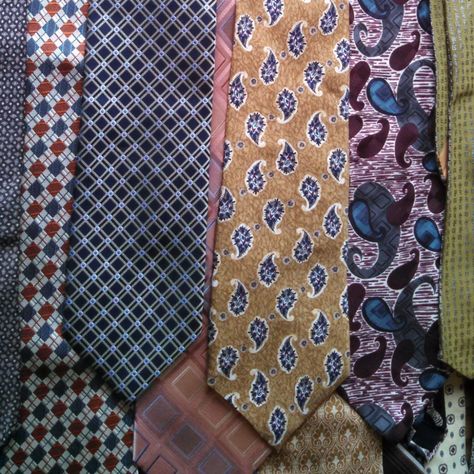 Necktie Upcycle, Neck Tie Projects, Diy Necktie Projects, Mens Ties Crafts, Necktie Quilt, Necktie Crafts, Tie Ideas, Old Ties, Cup Cozies