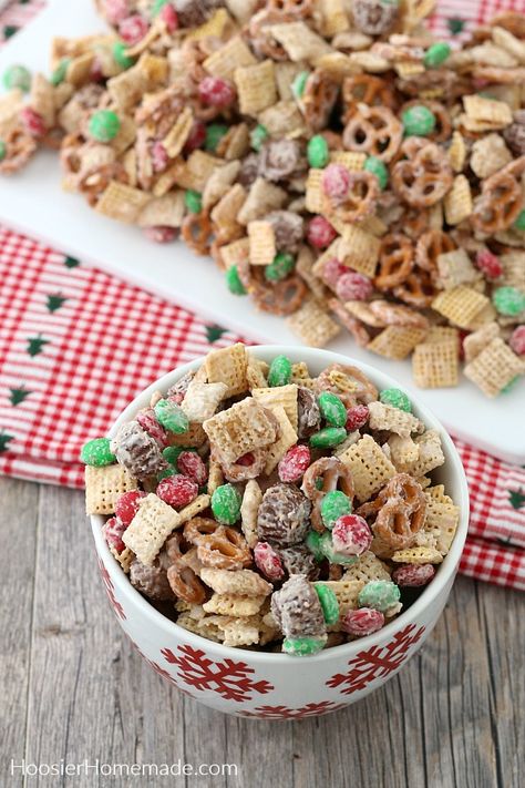 Christmas Candy Easy, Easy Christmas Candy Recipes, Homemade Cleaner, Christmas Breakfast Recipe, Christmas Cake Pops, Christmas Recipes Appetizers, Christmas Candy Recipes, Homemade Sweets, Christmas Treat