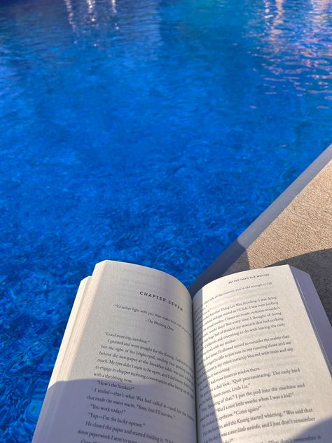 a good book by the pool 💞 Book By The Pool, Reading By The Pool, Relaxation Ideas, Cozy Home Library, Home Library, The Pool, Summer 2024, Tanning, Cozy House