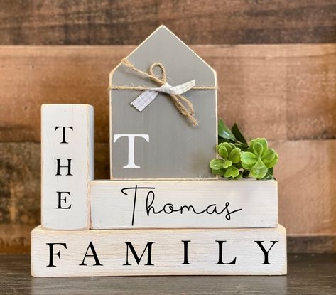 Diy Scrap Wood Gift Ideas, Farmhouse New Home Gift, Everyday Wood Decor, Family Blocks Wooden Diy, Tiny Scrap Wood Projects, Wood Block Shelf Sitters, Wood Craft Decor, Wood Craft Gift Ideas, Tier Tray Wood Blocks